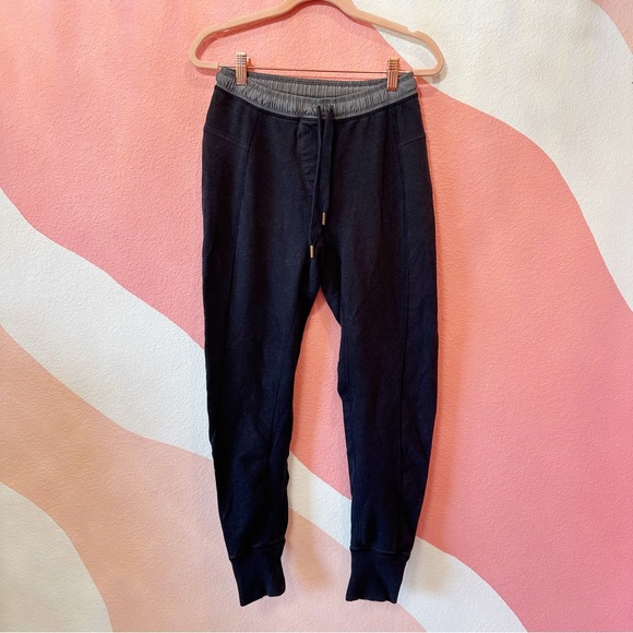 Lululemon Happy Yin Year Sweatpant II in Heathered Inkwell 4 - Picture 5 of 10